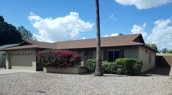 2452 S Noche de Paz in Mesa, AZ - Building Photo