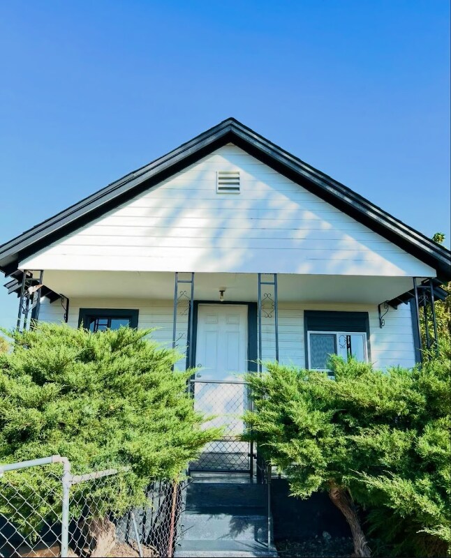 property at 902 Beulah Ave