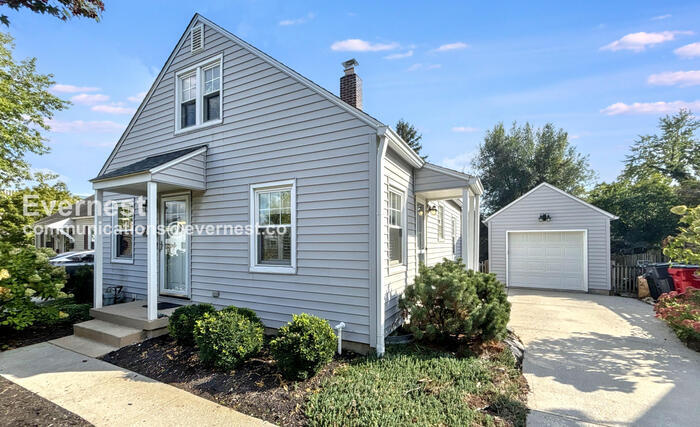 887 W 10th Ave in Columbus, OH - Foto de edificio