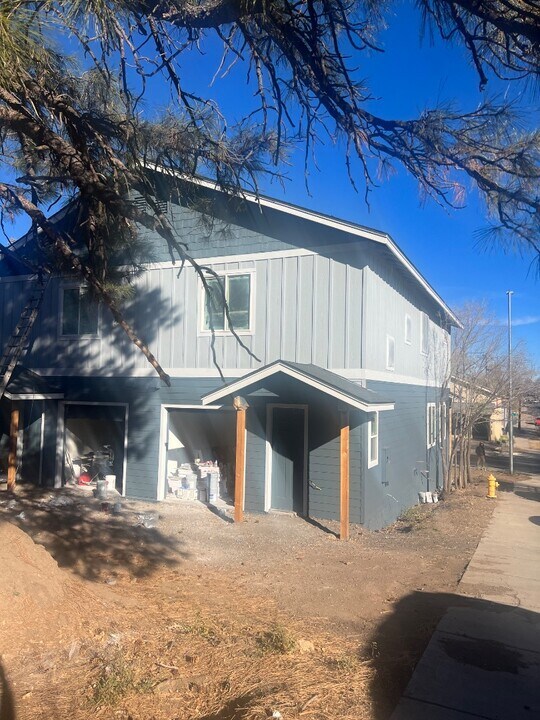 2107 N West St in Flagstaff, AZ - Building Photo