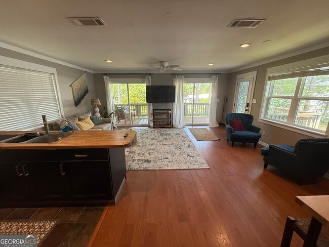 319 Crooked River Dr in Woodbine, GA - Building Photo - Building Photo