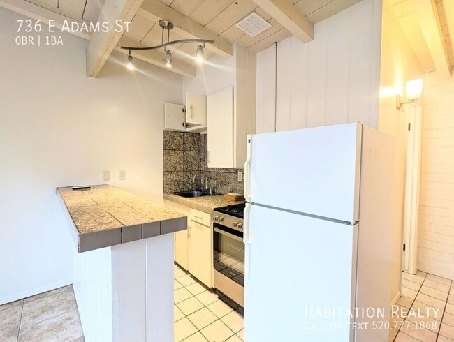 property at 736 E Adams St