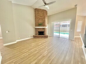 1922 Wood Bend St in Tarpon Springs, FL - Building Photo - Building Photo