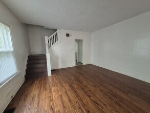 1967 Rugby Rd in Dayton, OH - Building Photo - Building Photo