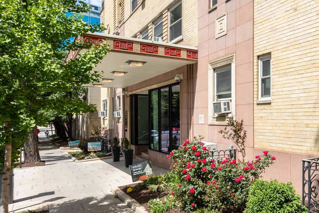 Capital Plaza Apartments in Washington, DC - Foto de edificio