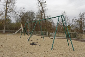 River West Apartments in Port Allen, LA - Building Photo - Building Photo