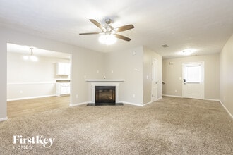 528 Simpson Pl Dr in Forest Park, GA - Foto de edificio - Building Photo