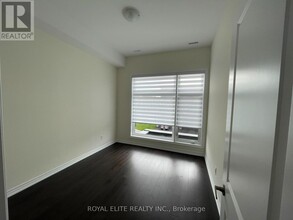 22 La Tache Cres in Markham, ON - Building Photo - Building Photo