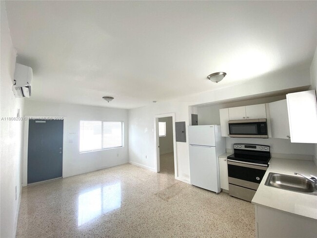165 NE 56th St in Miami, FL - Building Photo - Building Photo
