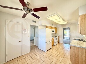 10829 W Sarabande Cir in Sun City, AZ - Foto de edificio - Building Photo