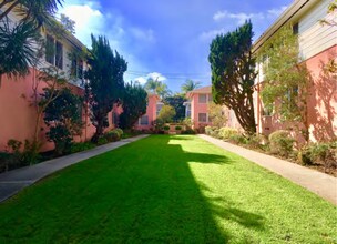 1132-1142 Princeton Street in Santa Monica, CA - Building Photo - Building Photo