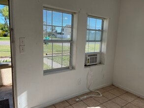 226 S Lamont St, Unit R in Aransas Pass, TX - Building Photo - Building Photo