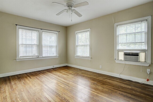 property at 1935 Richmond Ave