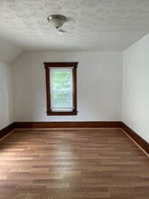 2325 4th St NW in Canton, OH - Building Photo - Building Photo