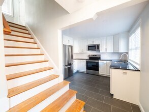 465 E 5th St, Unit 1 in Boston, MA - Building Photo - Building Photo