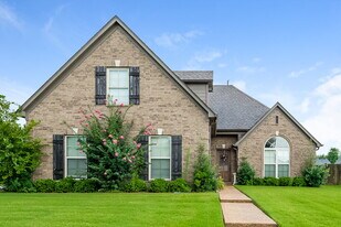 3077 Pinetree Loop N in Southaven, MS - Building Photo