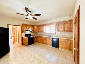 34 Medford St in Medford, MA - Building Photo - Building Photo