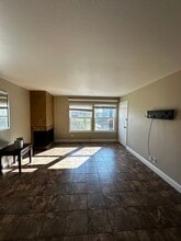 3722 W Benjamin Holt Dr, Unit 13 in Stockton, CA - Foto de edificio - Building Photo