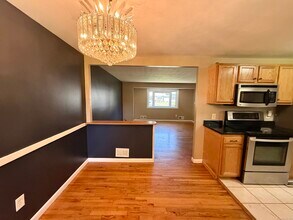 47 Beechwood Rd in West Hartford, CT - Building Photo - Building Photo