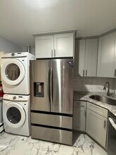 182 W 3rd St in Bayonne, NJ - Building Photo - Building Photo