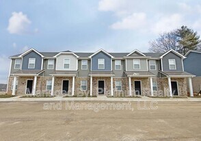 1115 Hillwood Dr in Clarksville, TN - Building Photo