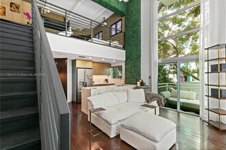 7728 Collins Ave in Miami, FL - Building Photo - Building Photo