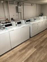 NEECE in Torrance, CA - Foto de edificio - Building Photo