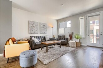 4190 E Warren Ave in Denver, CO - Building Photo - Building Photo