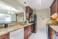 18218 Heritage Ln photo'