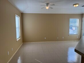 4502 Llano Rd in Laredo, TX - Building Photo - Building Photo