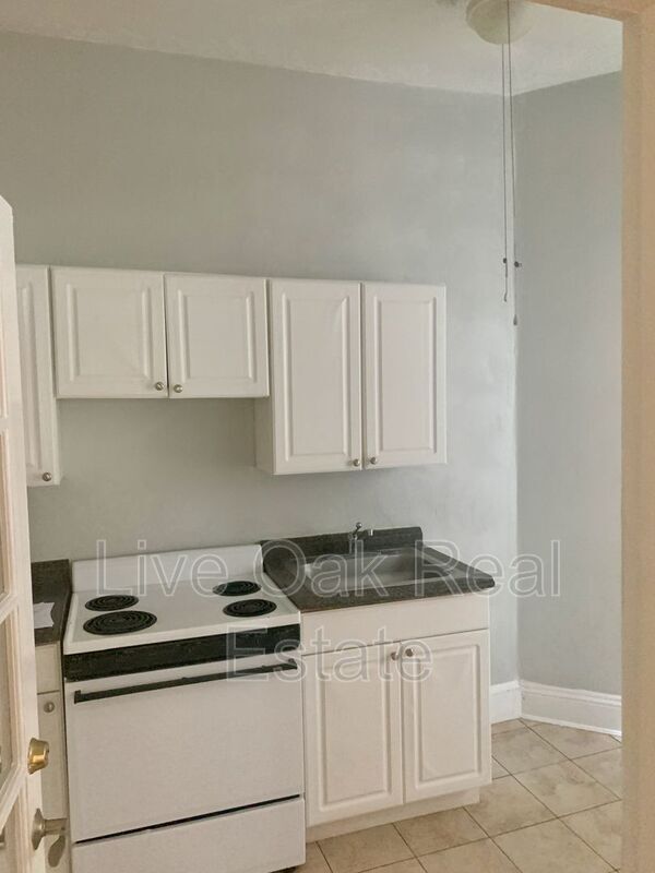 610 Redgate Ave in Norfolk, VA - Building Photo - Building Photo