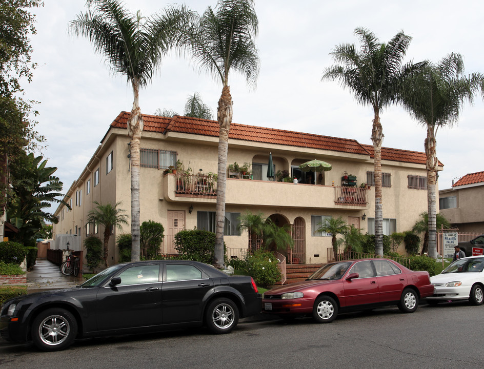 Prairie Palms in Northridge, CA - Building Photo