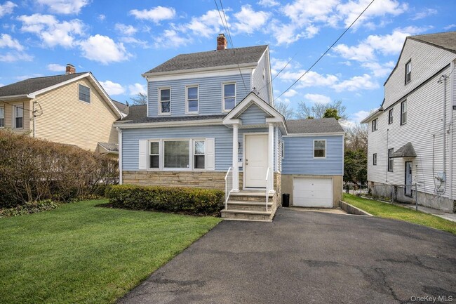 property at 14 Deane Pl