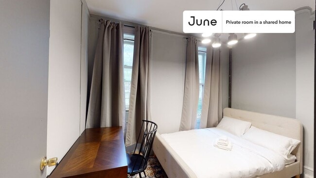 property at 336 W 47th St
