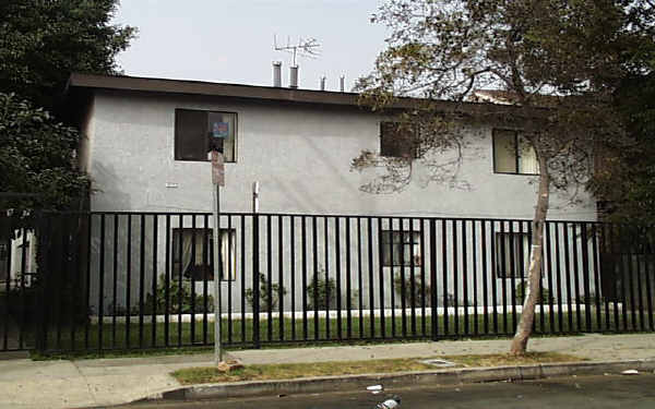 1717 S Burlington Ave in Los Angeles, CA - Building Photo