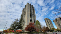 Island Park Towers in Ottawa, ON - Building Photo - Building Photo