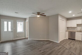 2599 Fieldstone View Ln SE in Conyers, GA - Building Photo - Building Photo