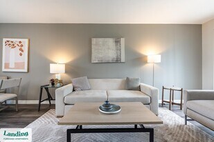 6111 Allisonville Rd in Indianapolis, IN - Building Photo