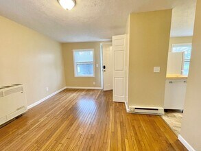 40 Locust St in Oberlin, OH - Building Photo - Building Photo