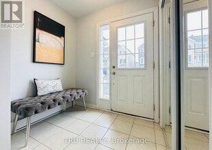 20 Squashberry Ln in Ottawa, ON - Building Photo - Building Photo