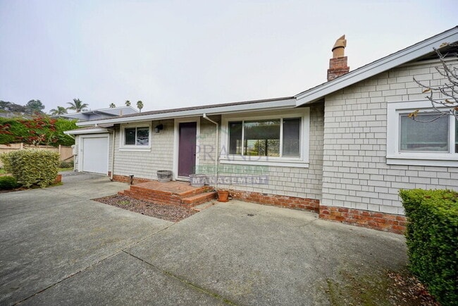 property at 893 Tiburon Blvd