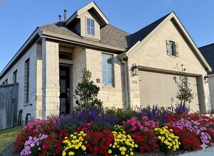 1354 Lakeside Crk Rd in Magnolia, TX - Building Photo - Building Photo