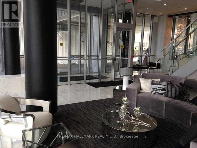 9471 Yonge St in Richmond Hill, ON - Building Photo - Building Photo