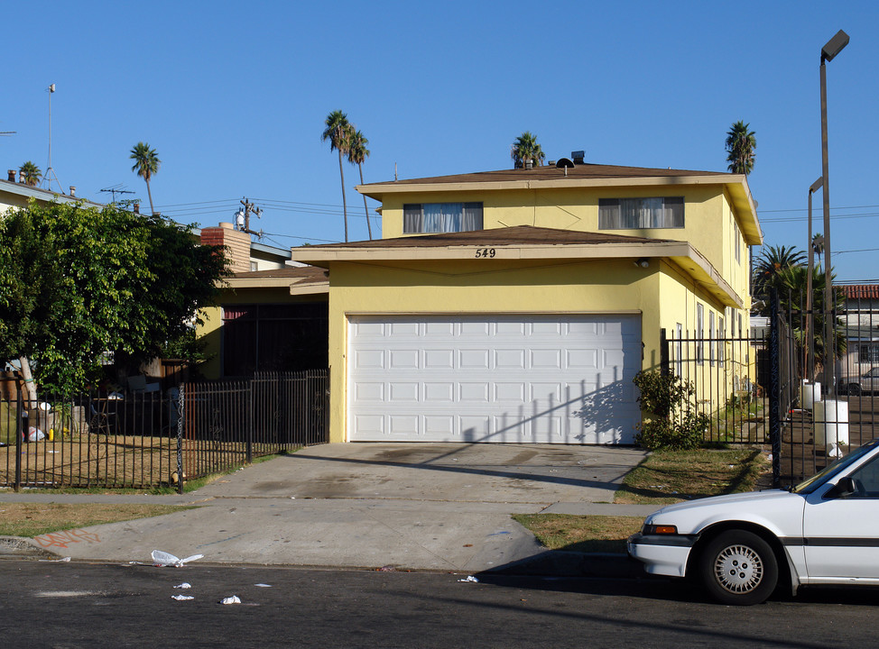 549 E 99th St in Inglewood, CA - Building Photo