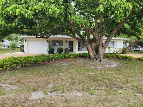 4709 Lords Ave in Sarasota, FL - Building Photo - Building Photo