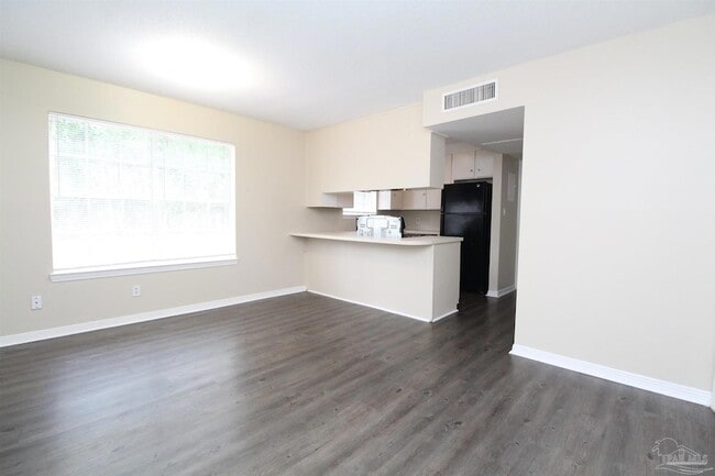 10151 Guidy Ln in Pensacola, FL - Building Photo - Building Photo