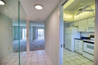 102 Capri Isles Blvd in Venice, FL - Building Photo - Building Photo