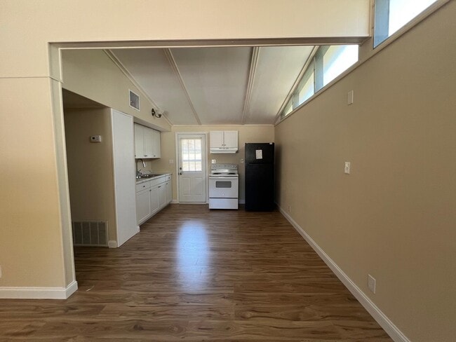 property at 1557 Coombs Dr