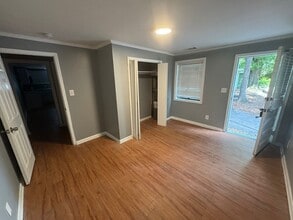 290 Clisby Pl in Macon, GA - Building Photo - Building Photo