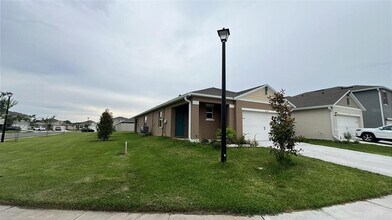 3535 Sungrove Cir in Sanford, FL - Building Photo - Building Photo